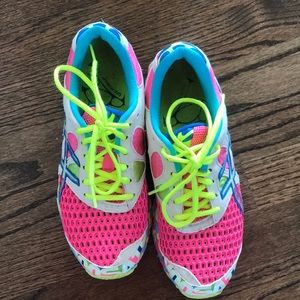 ASICS size 7 running shoes